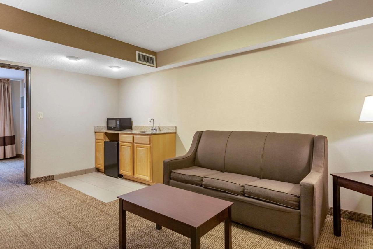 Comfort Inn Lansing Exterior foto